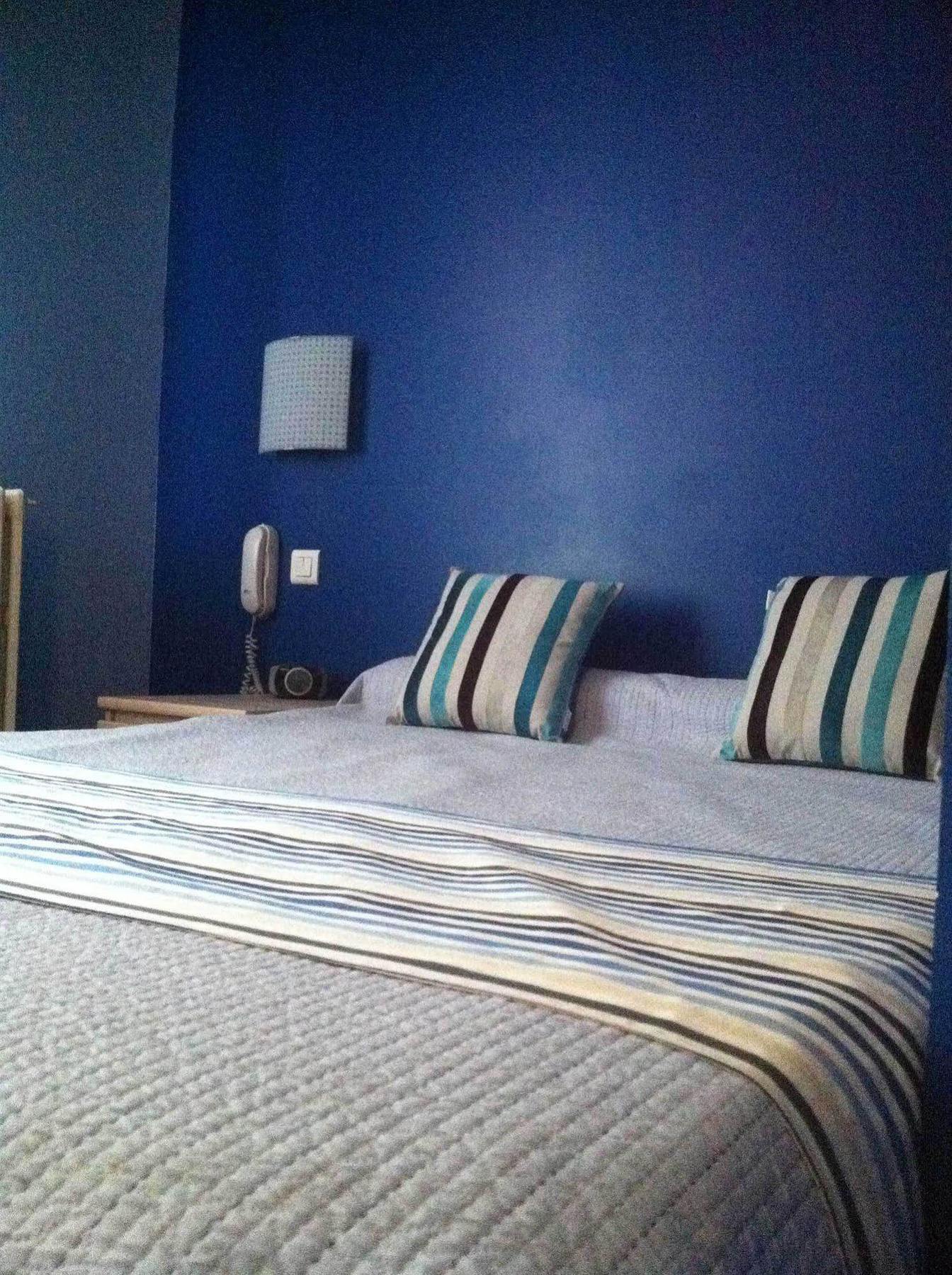 Logis Hotel Le Clos Des Oliviers Бур-Сент-Андеоль Экстерьер фото